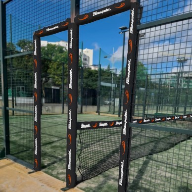 Deurbeveiliger met 2 gaten van padelbaan