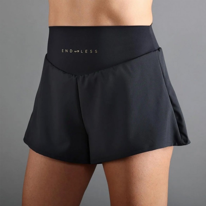 Endless Court zwart short